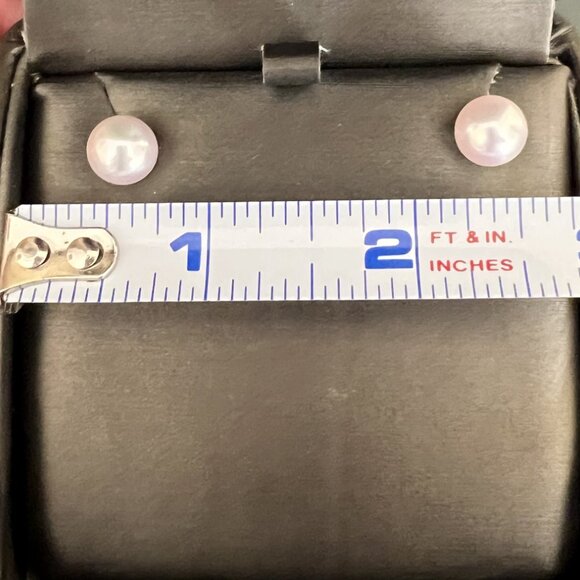 8.5-9MM Saltwater Cultured Pearl stud earrings 14KT White Gold EUC demure - Picture 15 of 15